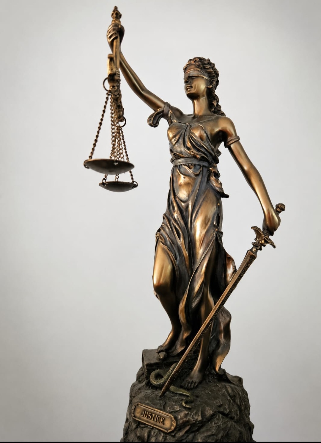 Justitia – Symbol für Gerechtigkeit und rechtliche Ausgewogenheit